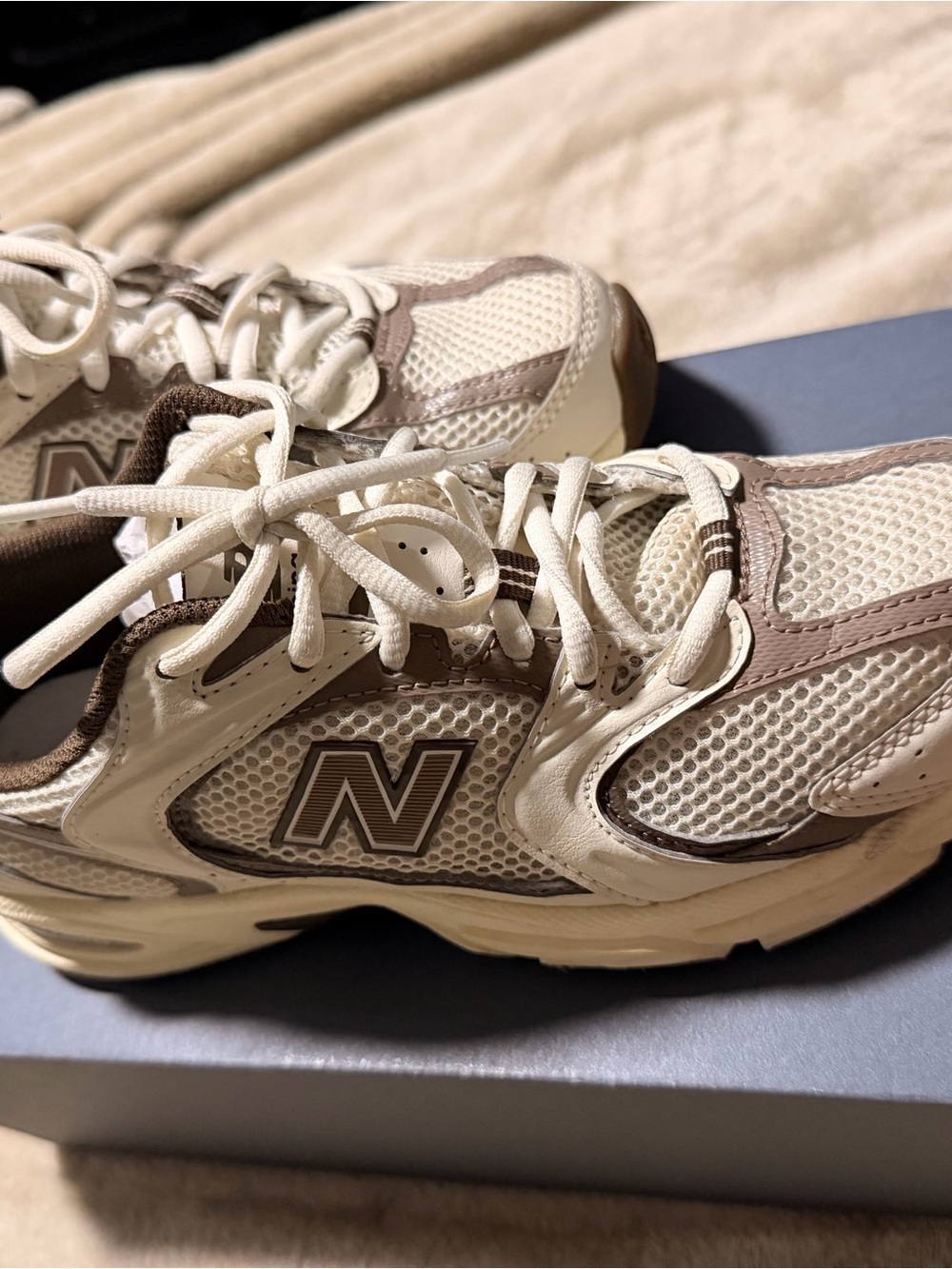 New Balance Cream and Brown Women's Sneakers - Picture 10 of 11